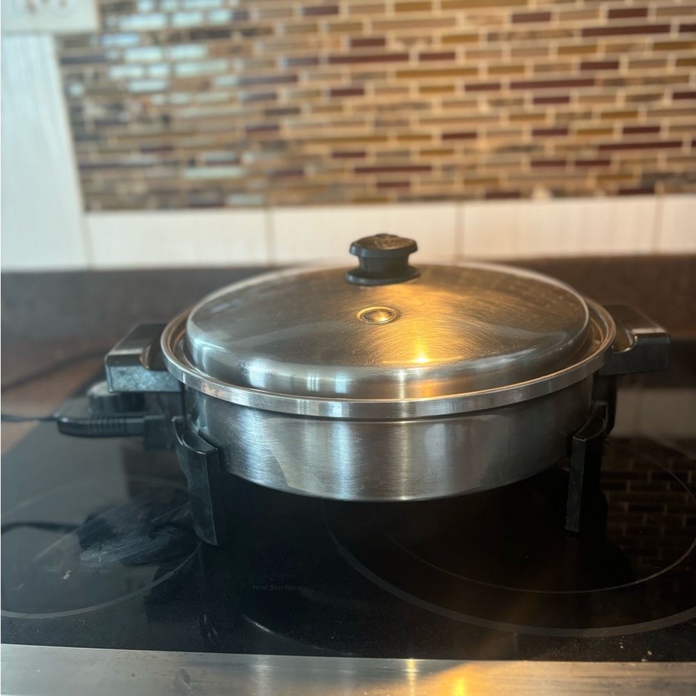 Saladmaster Electric Titanium Stainless Steel 12” oil core Skillet.